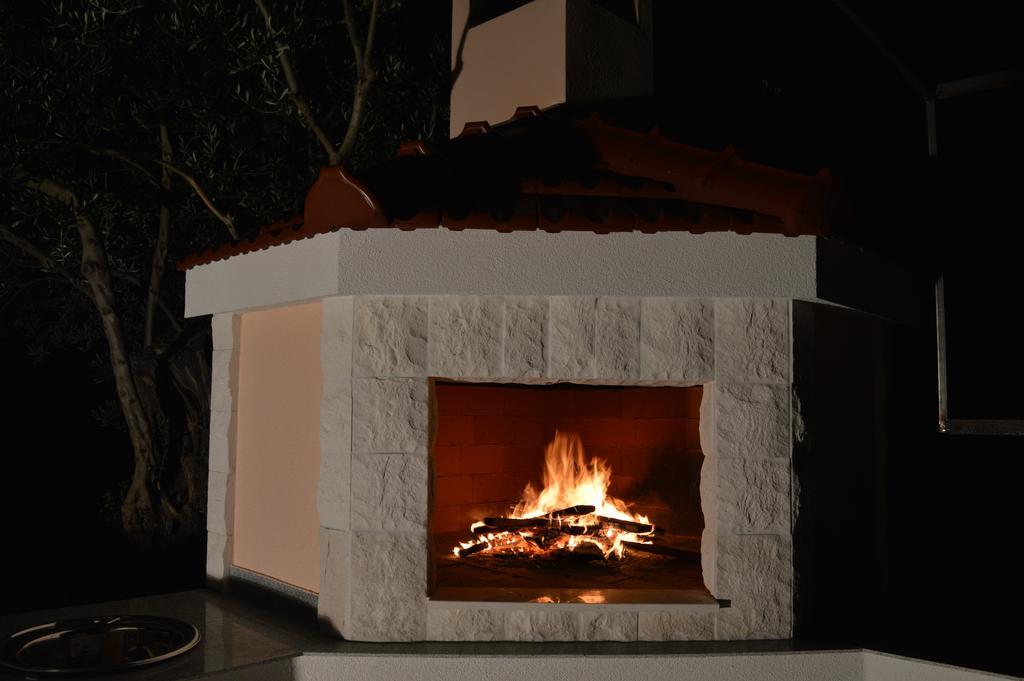 Villa Apartments Kordic Kastela Luaran gambar