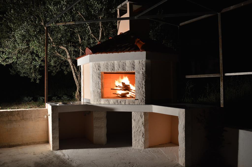 Villa Apartments Kordic Kastela Luaran gambar