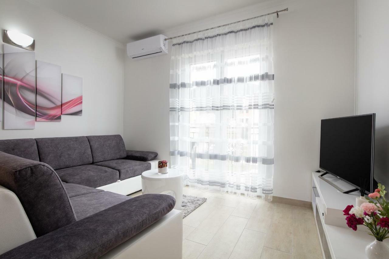 Villa Apartments Kordic Kastela Luaran gambar