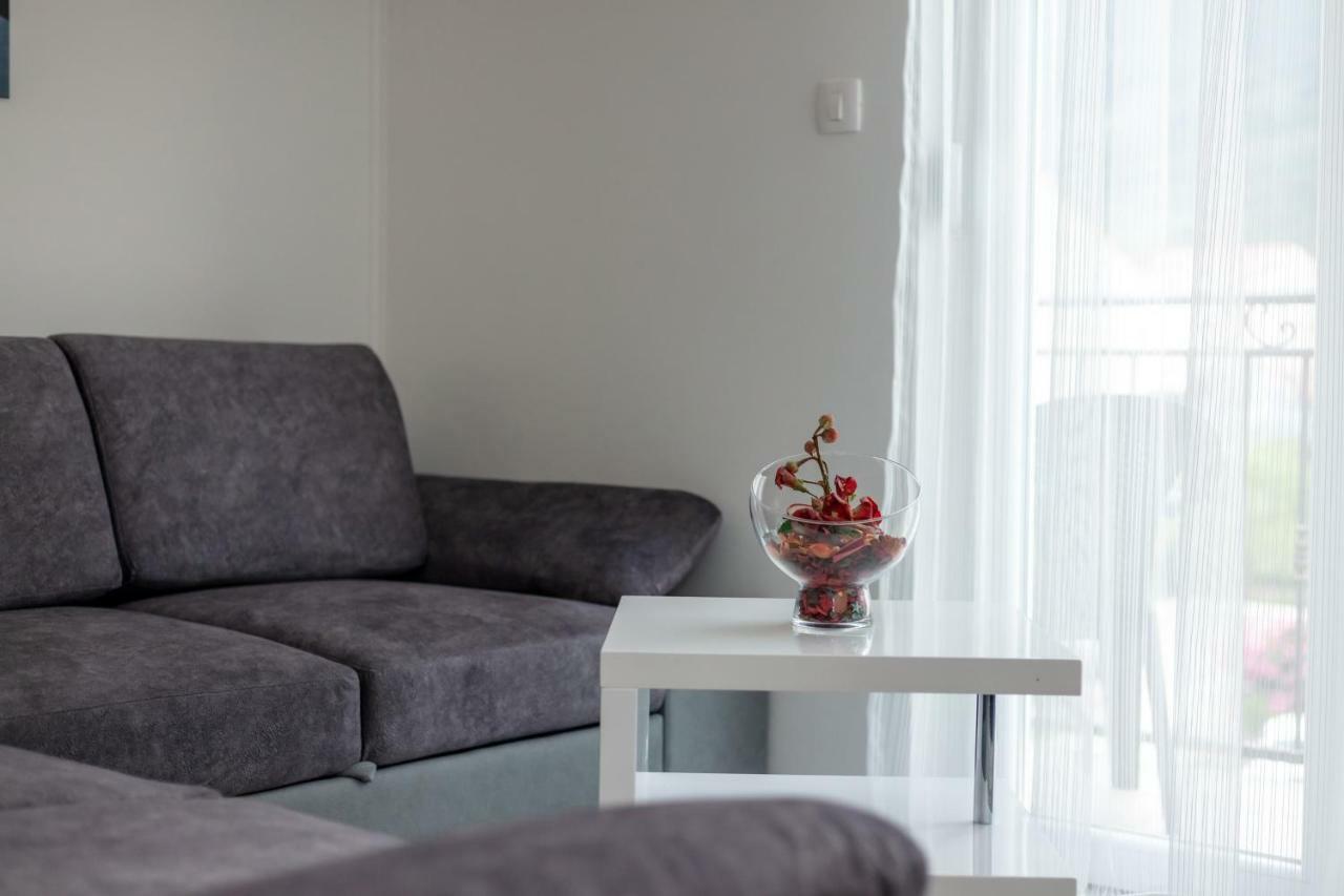 Villa Apartments Kordic Kastela Luaran gambar