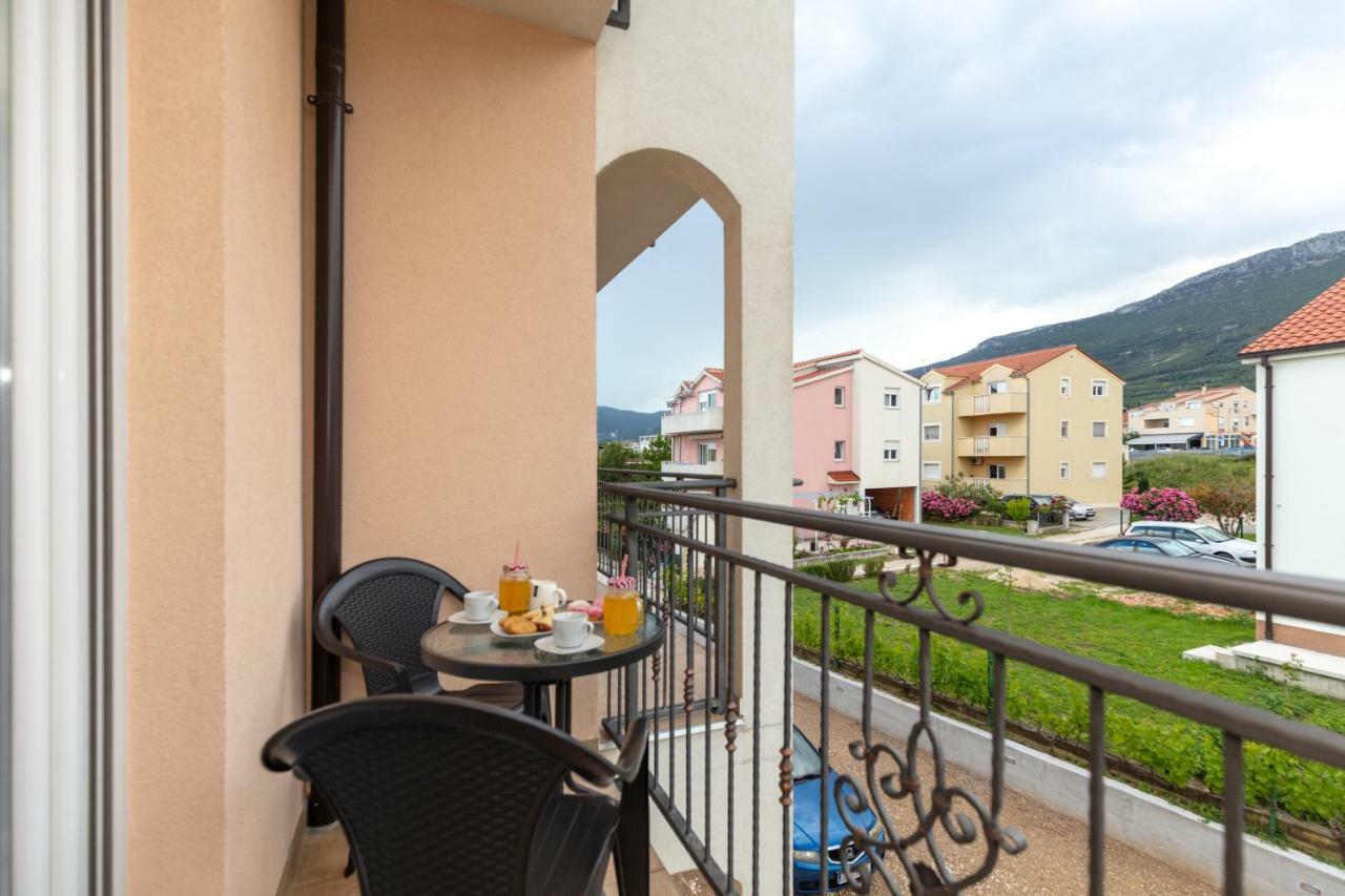 Villa Apartments Kordic Kastela Luaran gambar