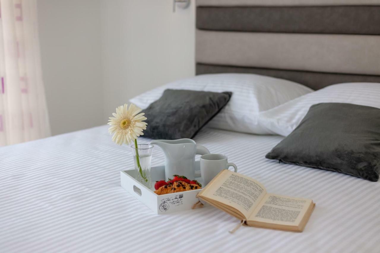 Villa Apartments Kordic Kastela Luaran gambar