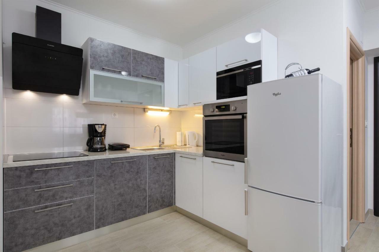 Villa Apartments Kordic Kastela Luaran gambar